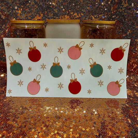 Snowflakes and Ornaments 16oz UV Wrap